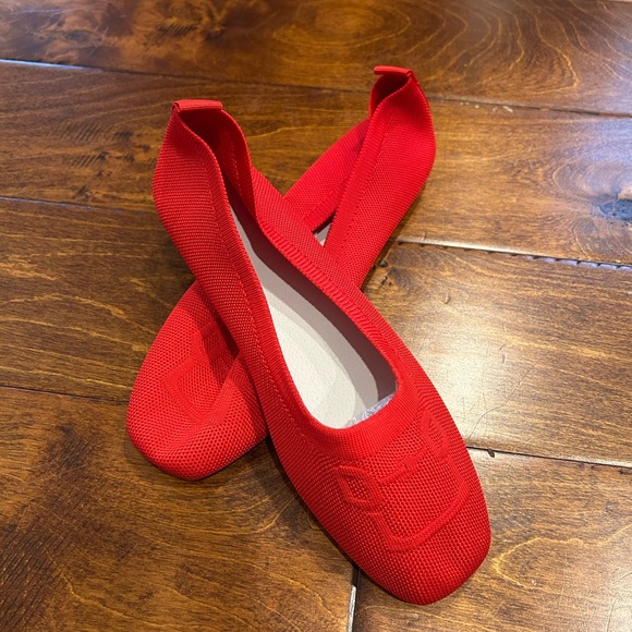 Red Flats NWOT - Picture 1 of 5
